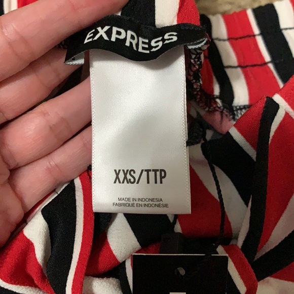 NWT express high waisted shorts - Picture 4 of 6